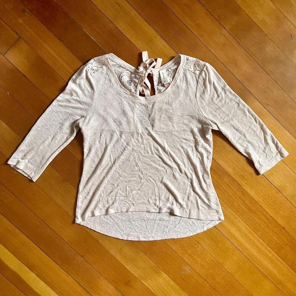 Vintage Y2K No Boundaries Light Pink 3/4 Sleeve w/ Lace Bow Tie Back Top, Size L